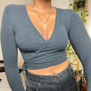 Black Wrap Crop | SUNDAY BEST | ARITZIA